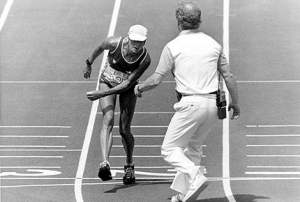 ¿Dónde radica la esencia del emprendedor? #Emprendoelreto. Gabriela Andersen cruzando la meta antes de desfallecer en Los Ángeles 84 durante la primera maratón olímpica femenina de la historia.